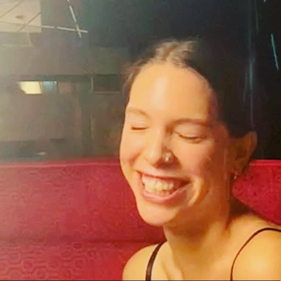 Meet your Posher, Sophia - Picture 1 of 1